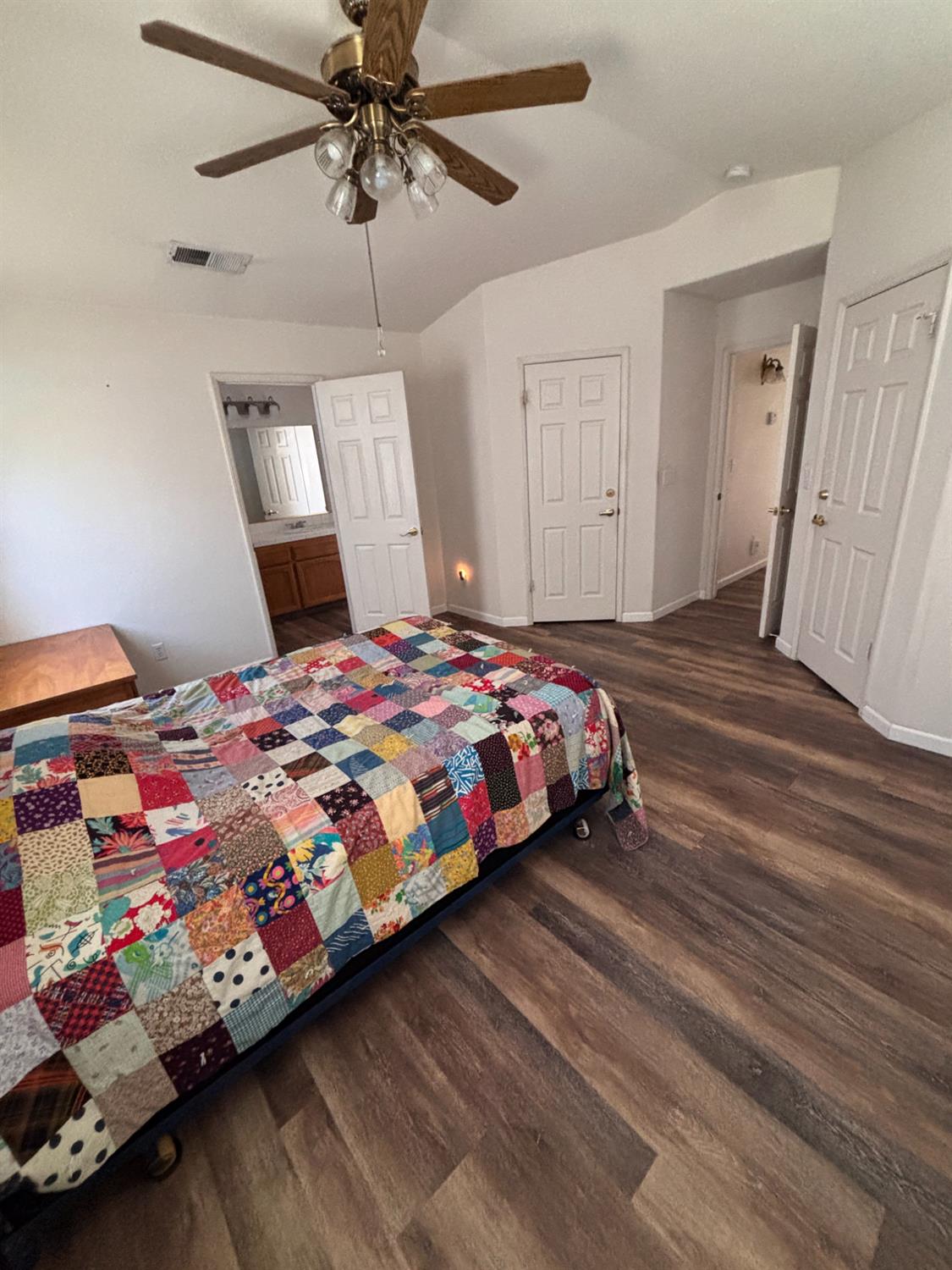 609 Merlot Ave, Madera, CA 93637