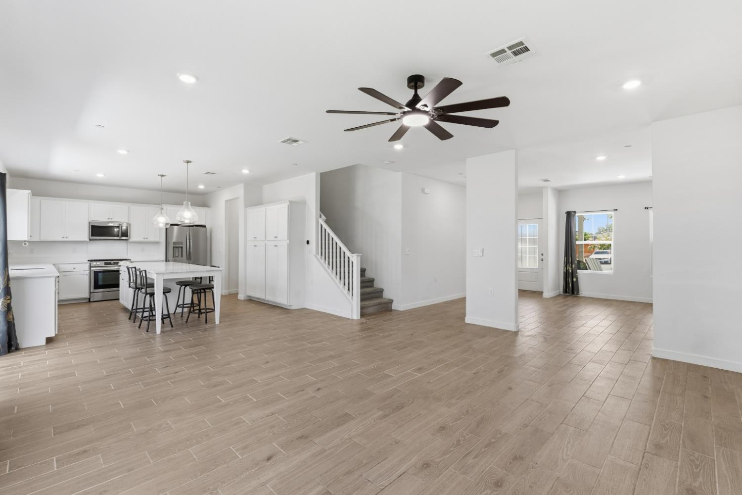 7242 E Amherst Ave, Fresno, CA 93737