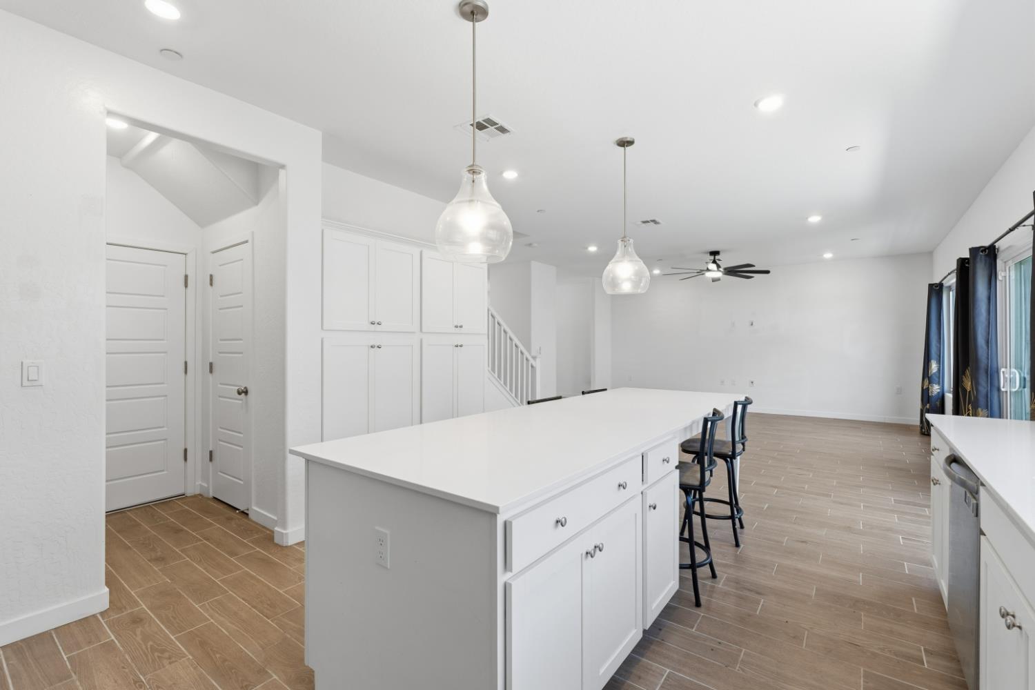 7242 E Amherst Ave, Fresno, CA 93737