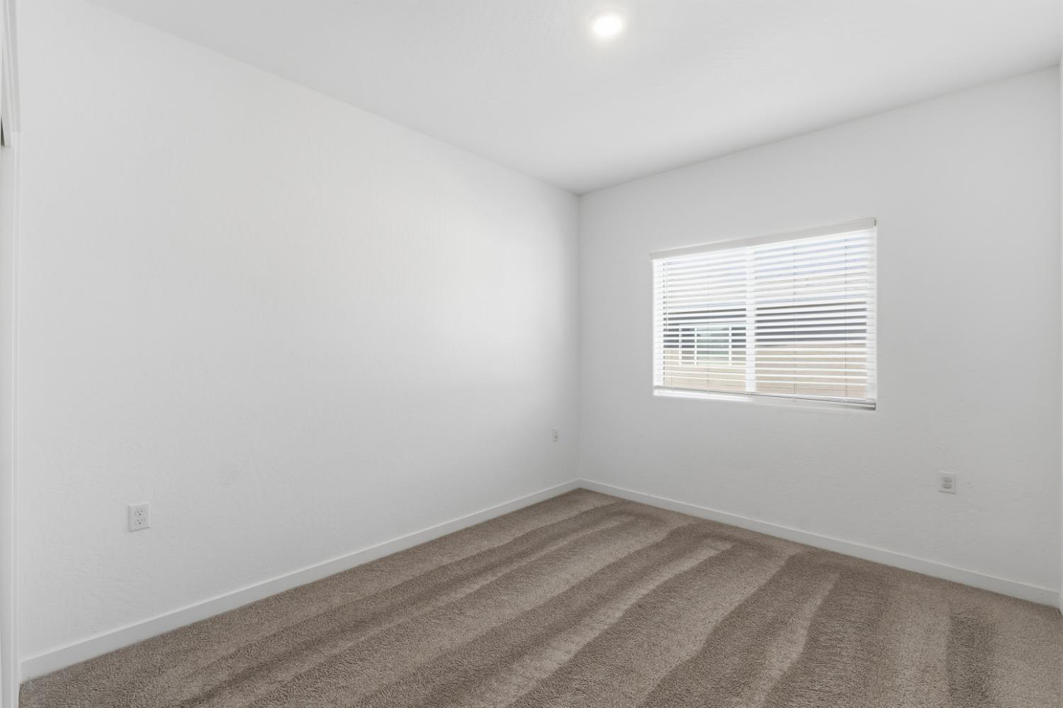 7242 E Amherst Ave, Fresno, CA 93737