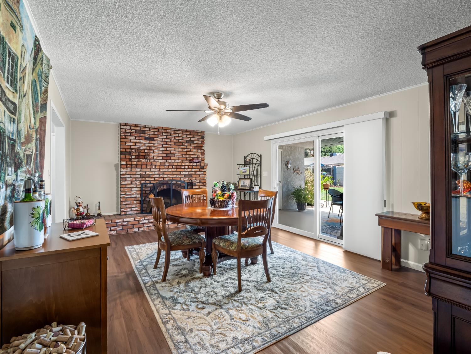 953 E Chennault, Fresno, CA 93720