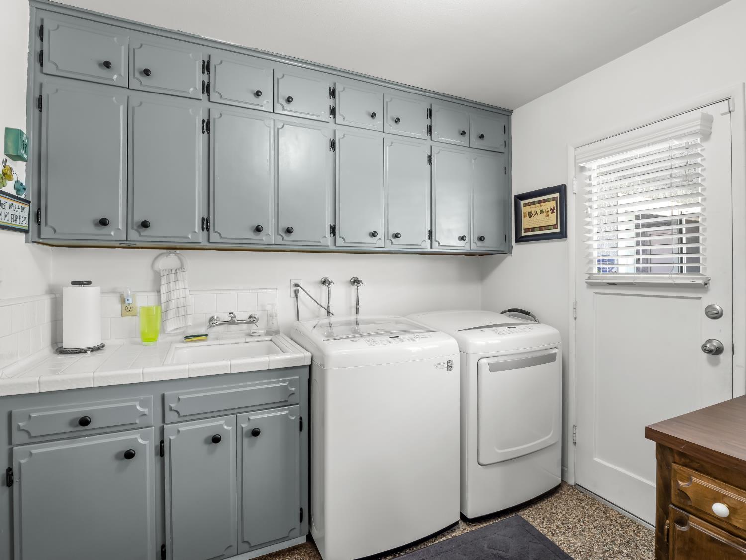 953 E Chennault, Fresno, CA 93720