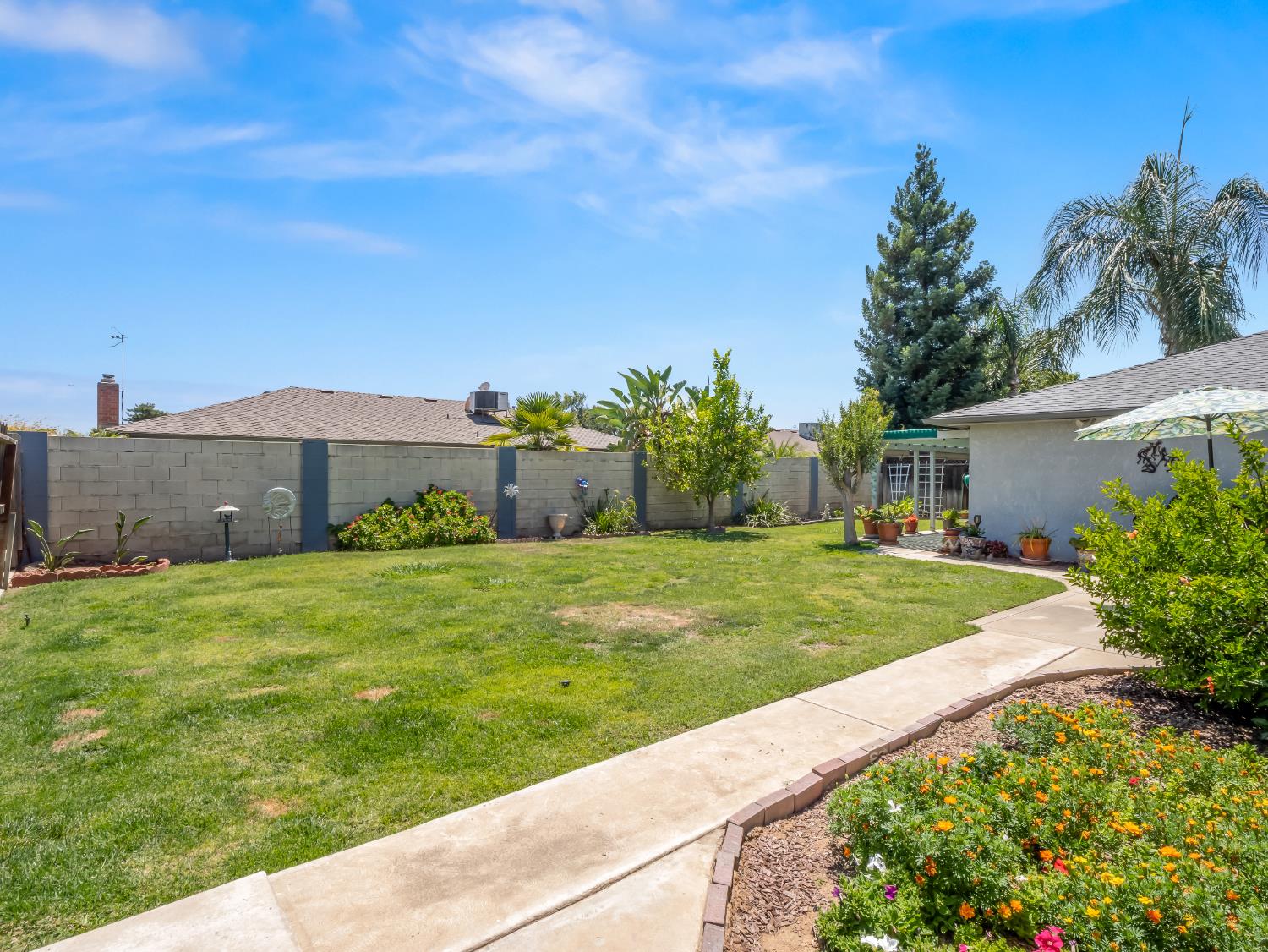 953 E Chennault, Fresno, CA 93720