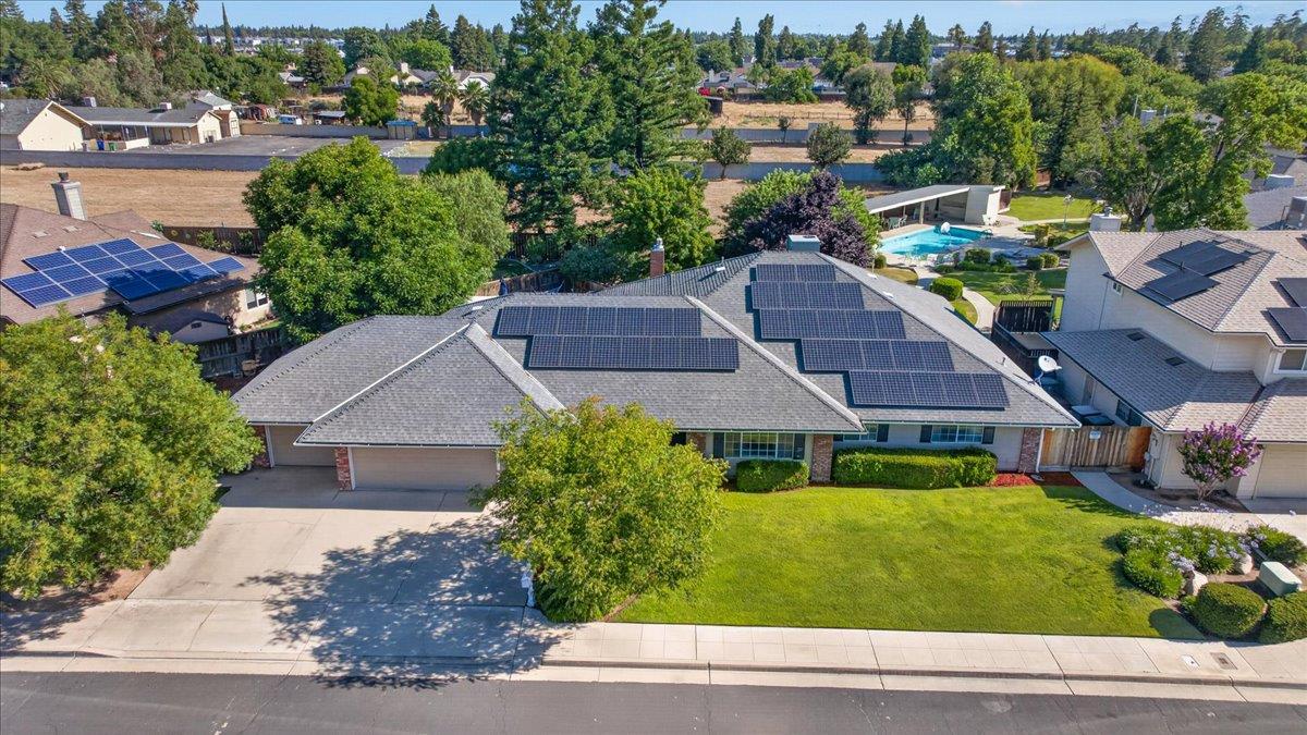321 W Paul Ave, Clovis, CA 93612