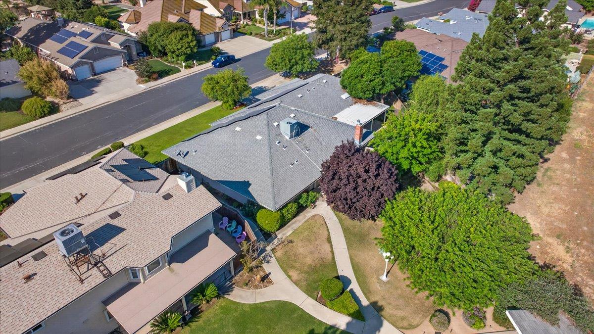 321 W Paul Ave, Clovis, CA 93612