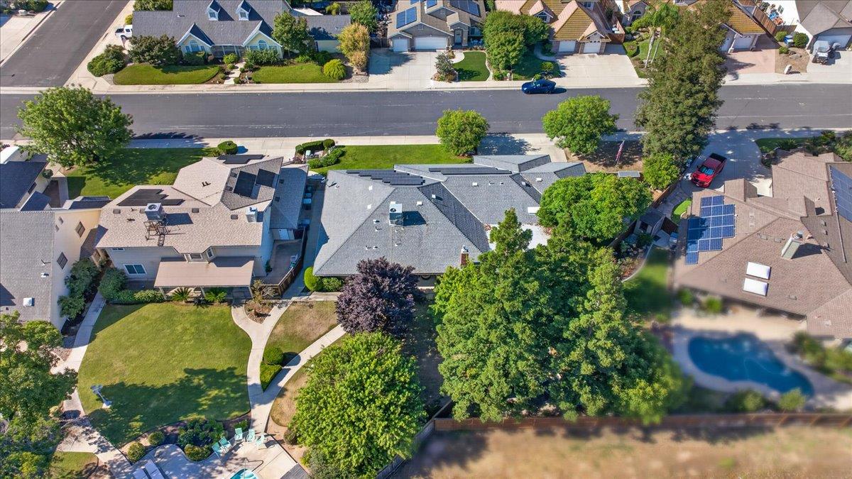 321 W Paul Ave, Clovis, CA 93612