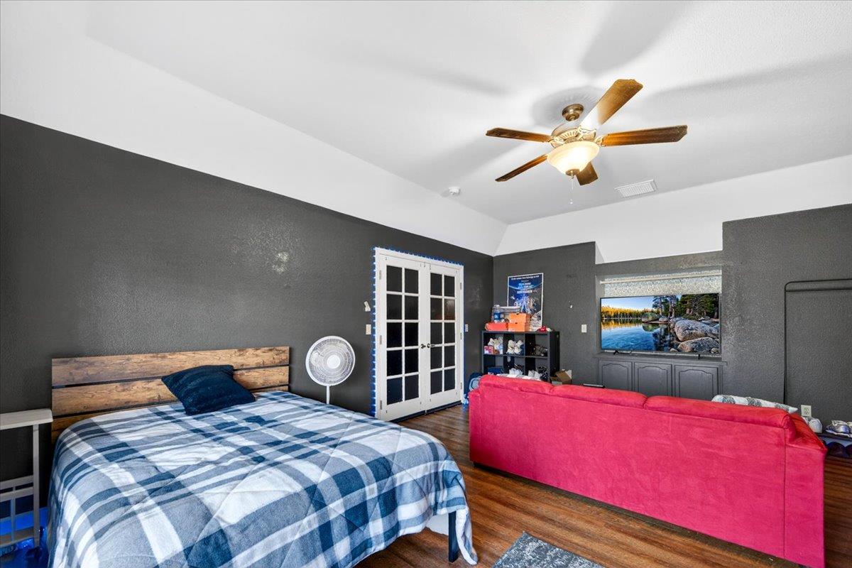 321 W Paul Ave, Clovis, CA 93612