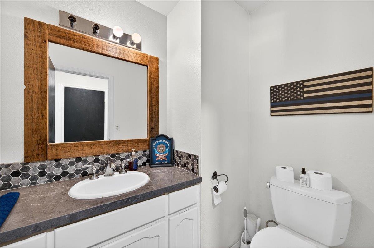321 W Paul Ave, Clovis, CA 93612