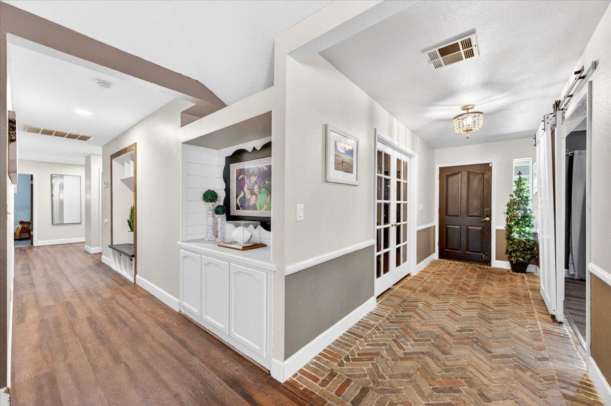 321 W Paul Ave, Clovis, CA 93612