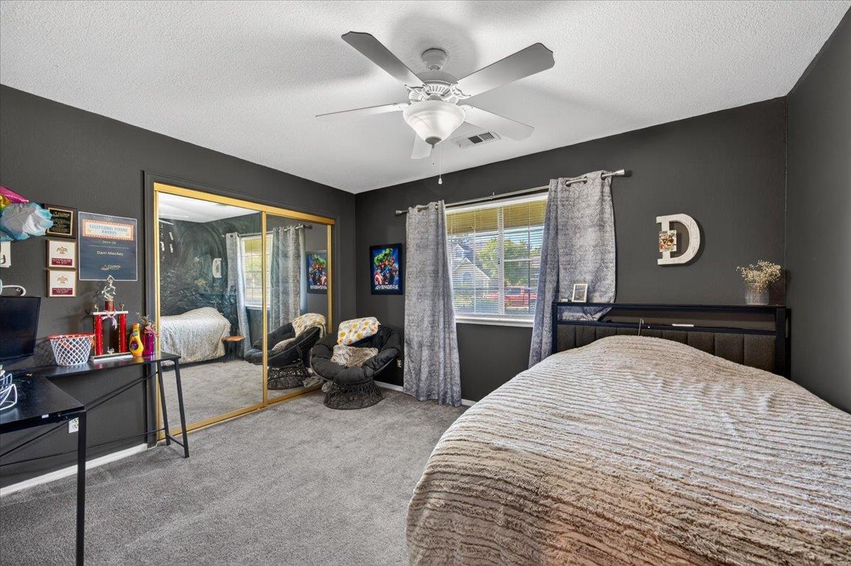 321 W Paul Ave, Clovis, CA 93612