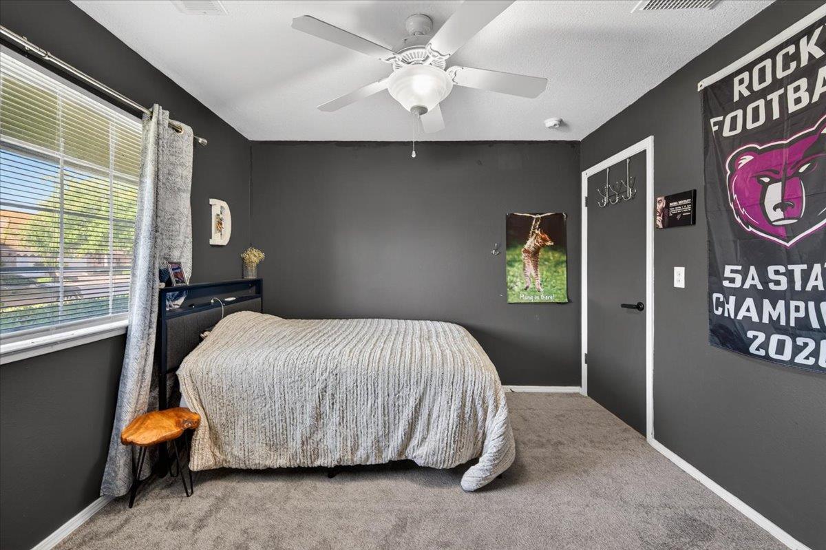 321 W Paul Ave, Clovis, CA 93612