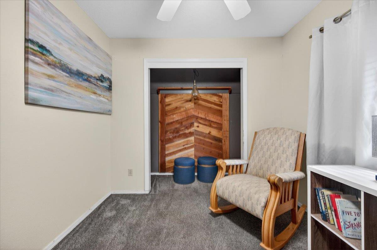 321 W Paul Ave, Clovis, CA 93612