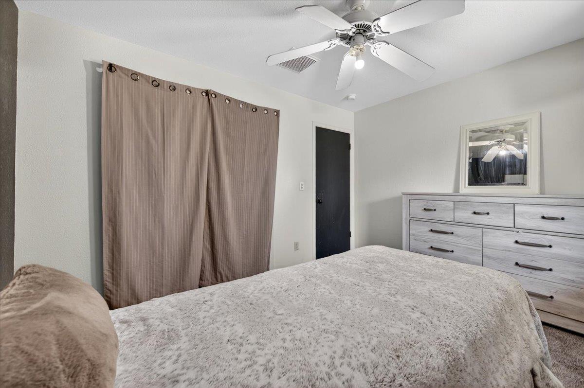 321 W Paul Ave, Clovis, CA 93612