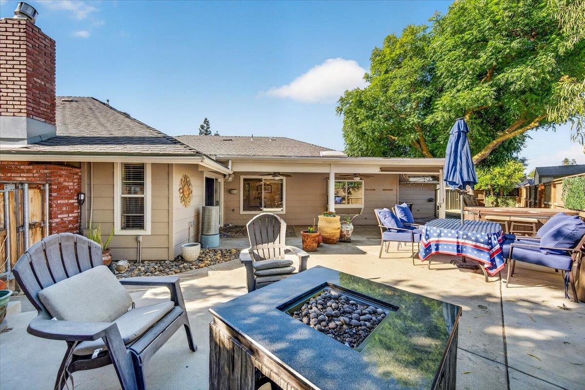 321 W Paul Ave, Clovis, CA 93612