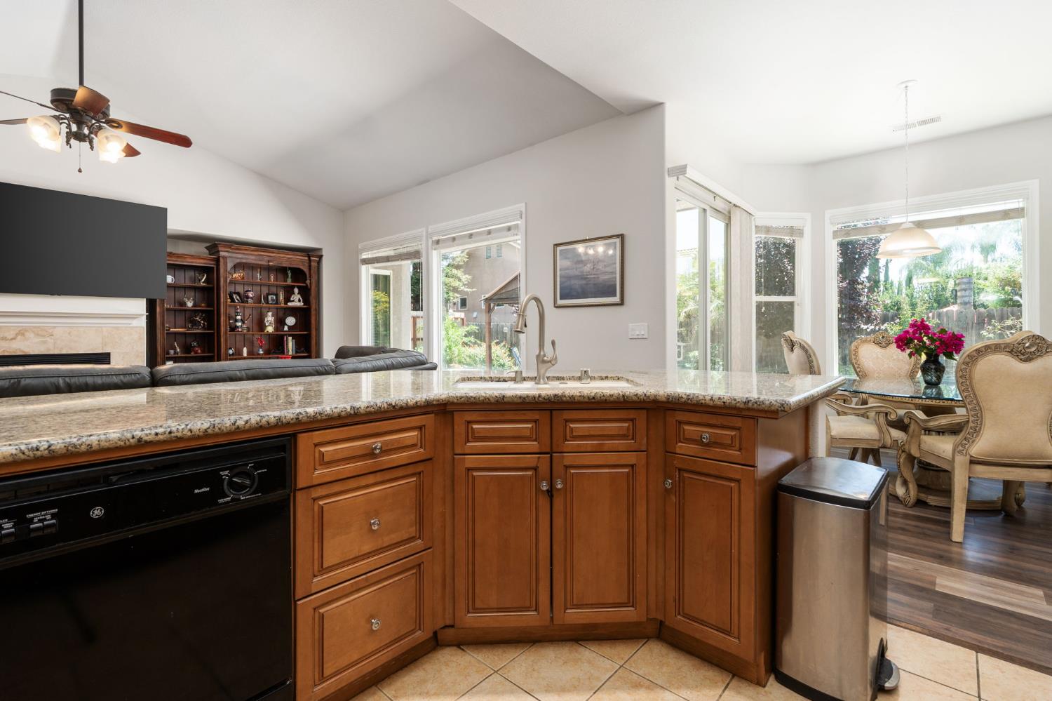 3112 Everglade Ave, Clovis, CA 93619