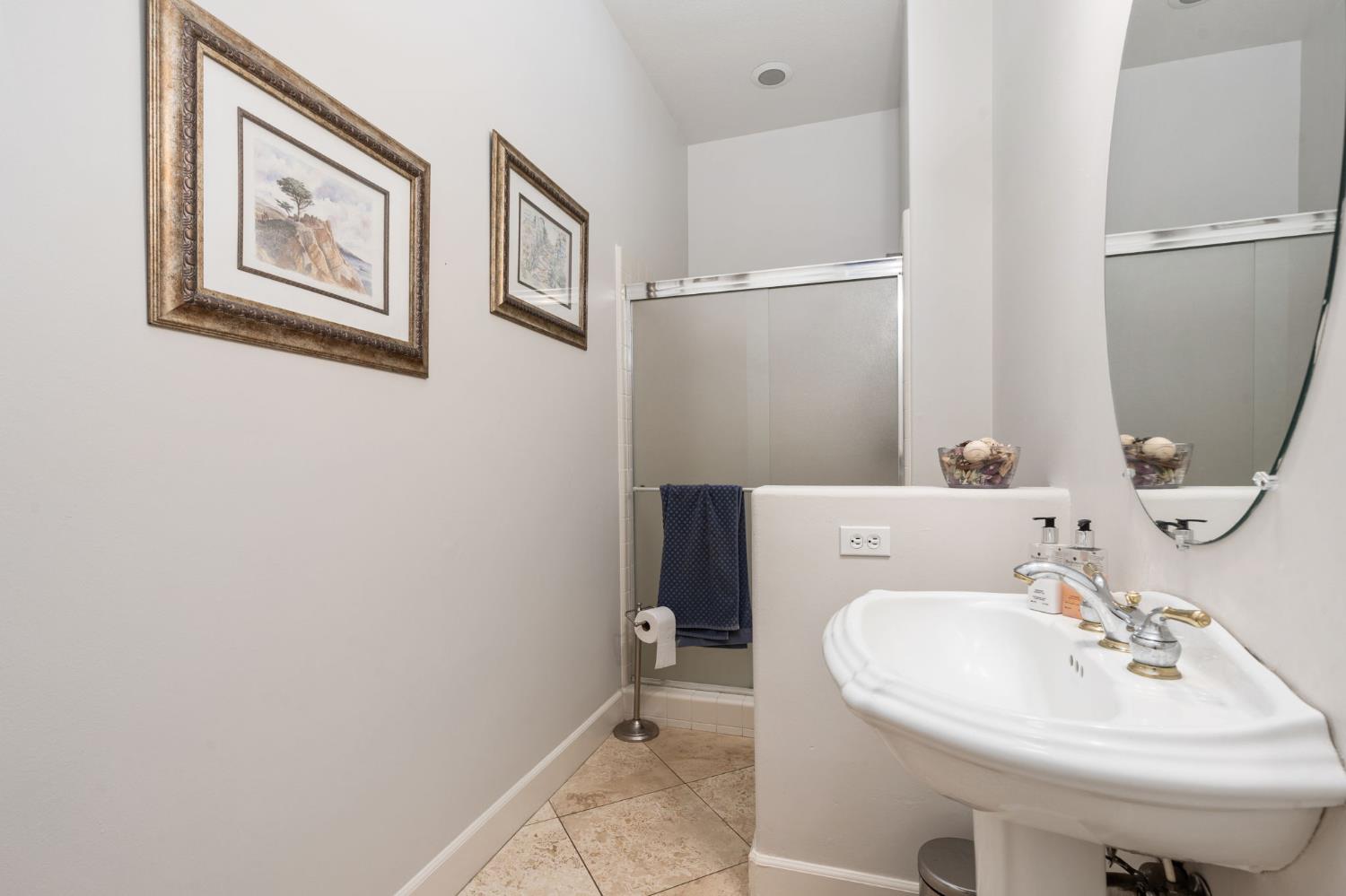 3112 Everglade Ave, Clovis, CA 93619