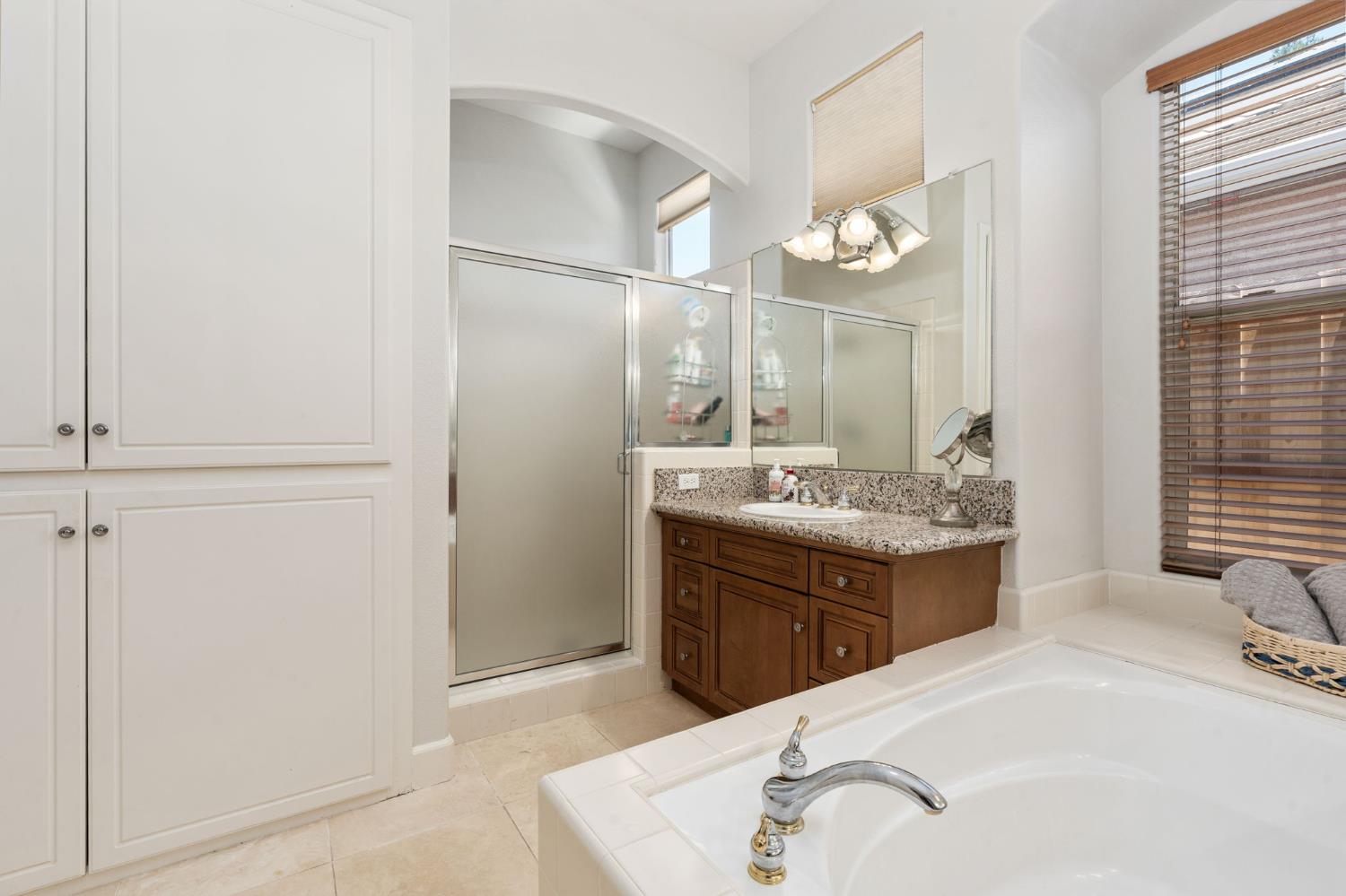 3112 Everglade Ave, Clovis, CA 93619