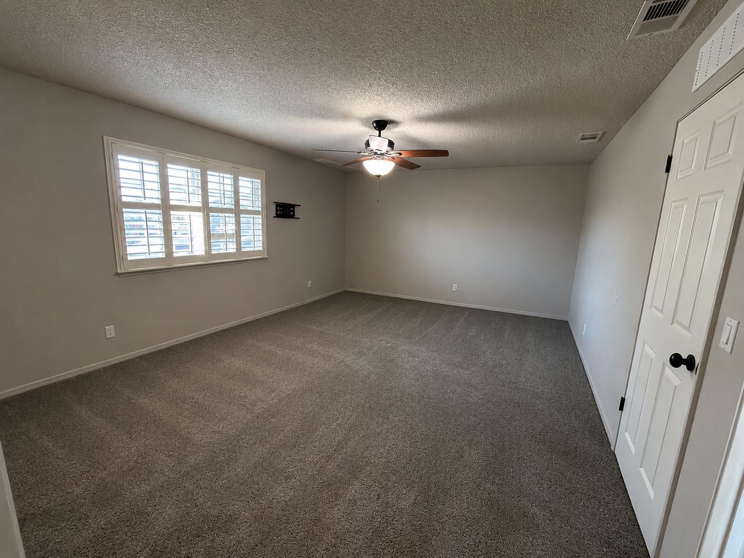 1764 Purvis Ave, Clovis, CA 93611