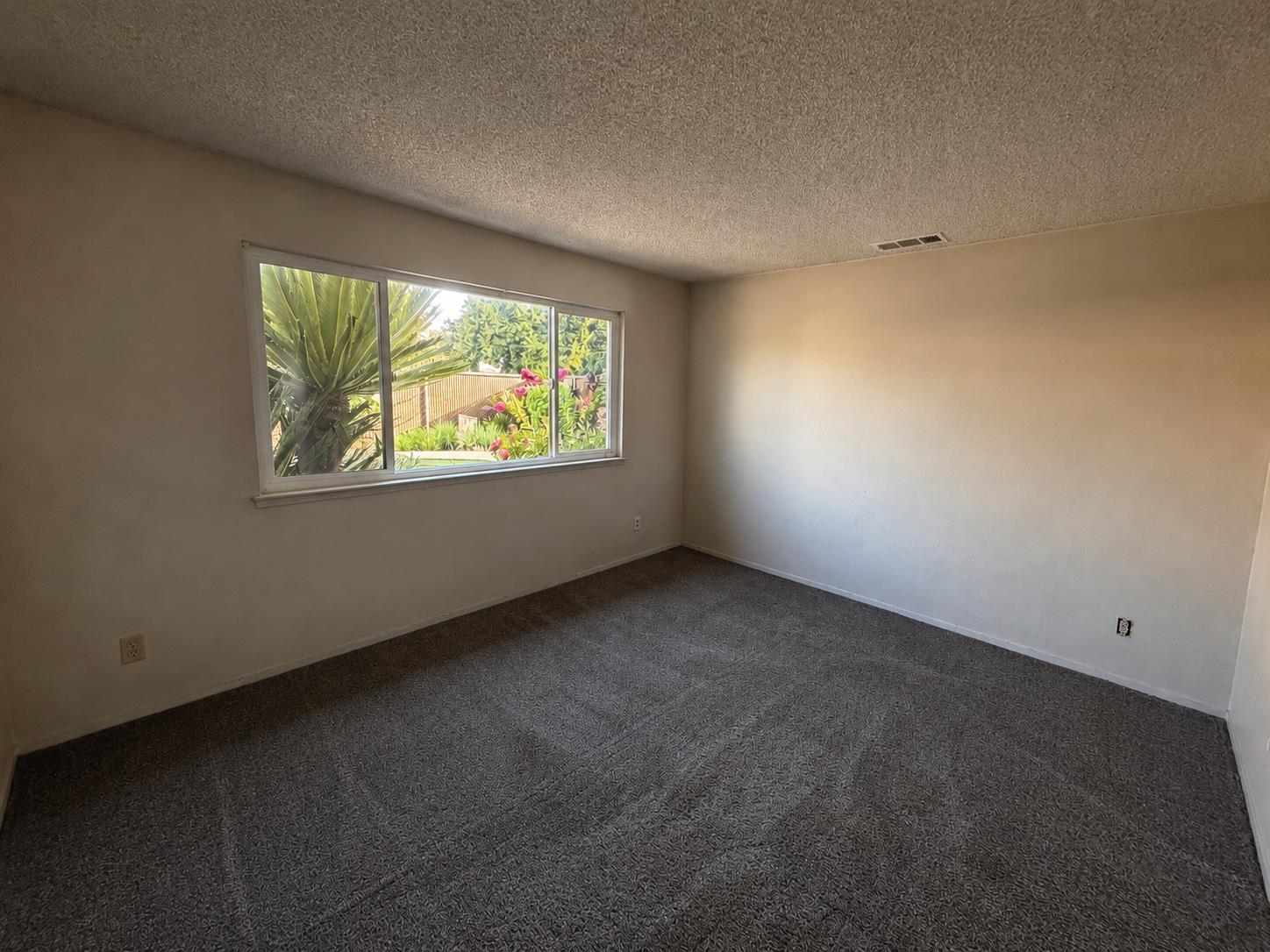 1764 Purvis Ave, Clovis, CA 93611