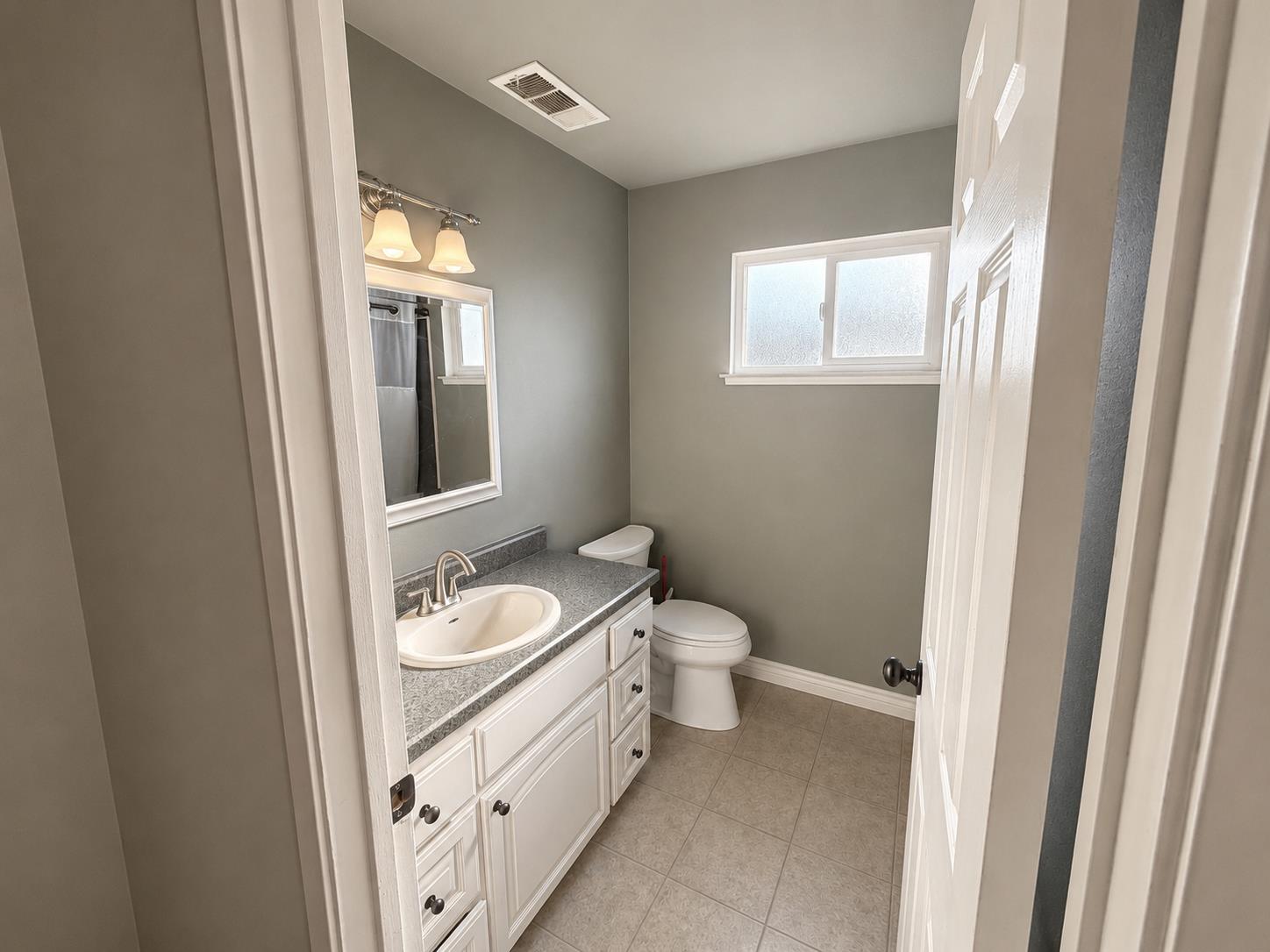 1764 Purvis Ave, Clovis, CA 93611