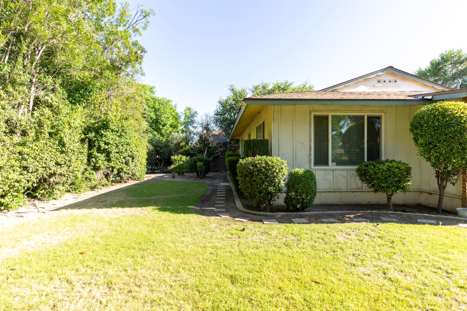 4036 E Gettysburg Ave, Fresno, CA 93726