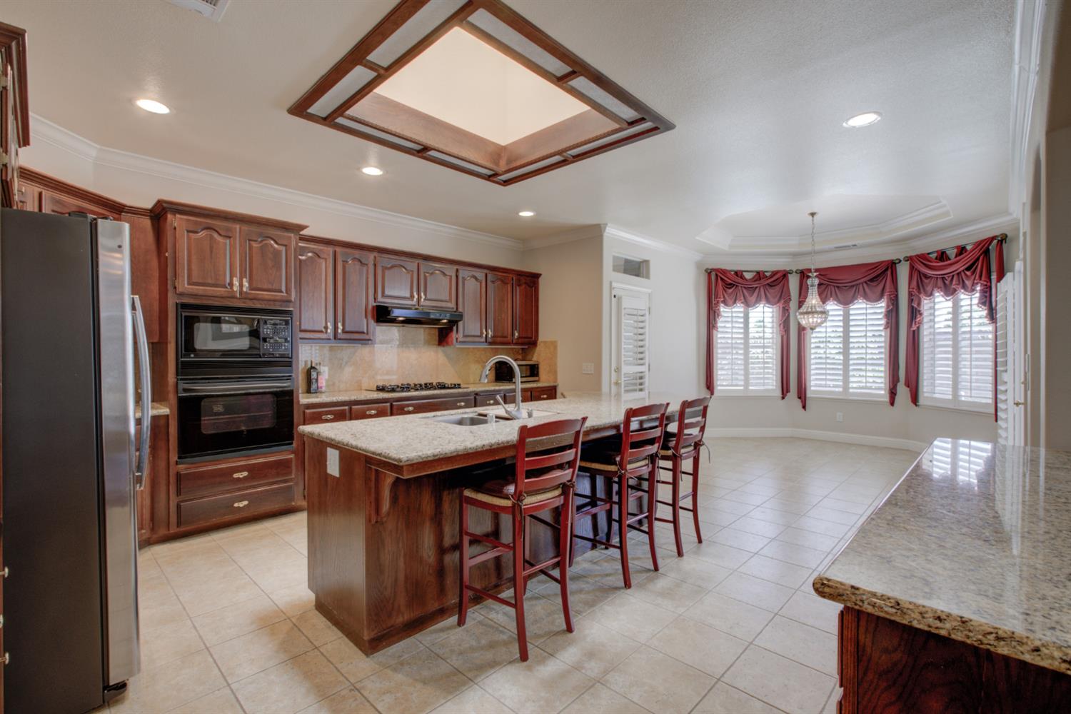 591 Bobolink Ct, Merced, CA 95340
