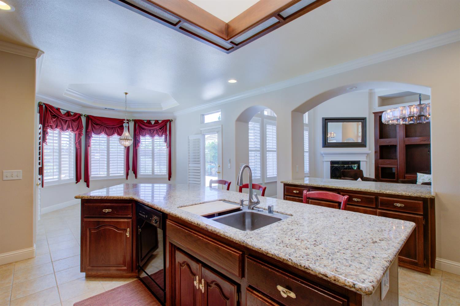 591 Bobolink Ct, Merced, CA 95340