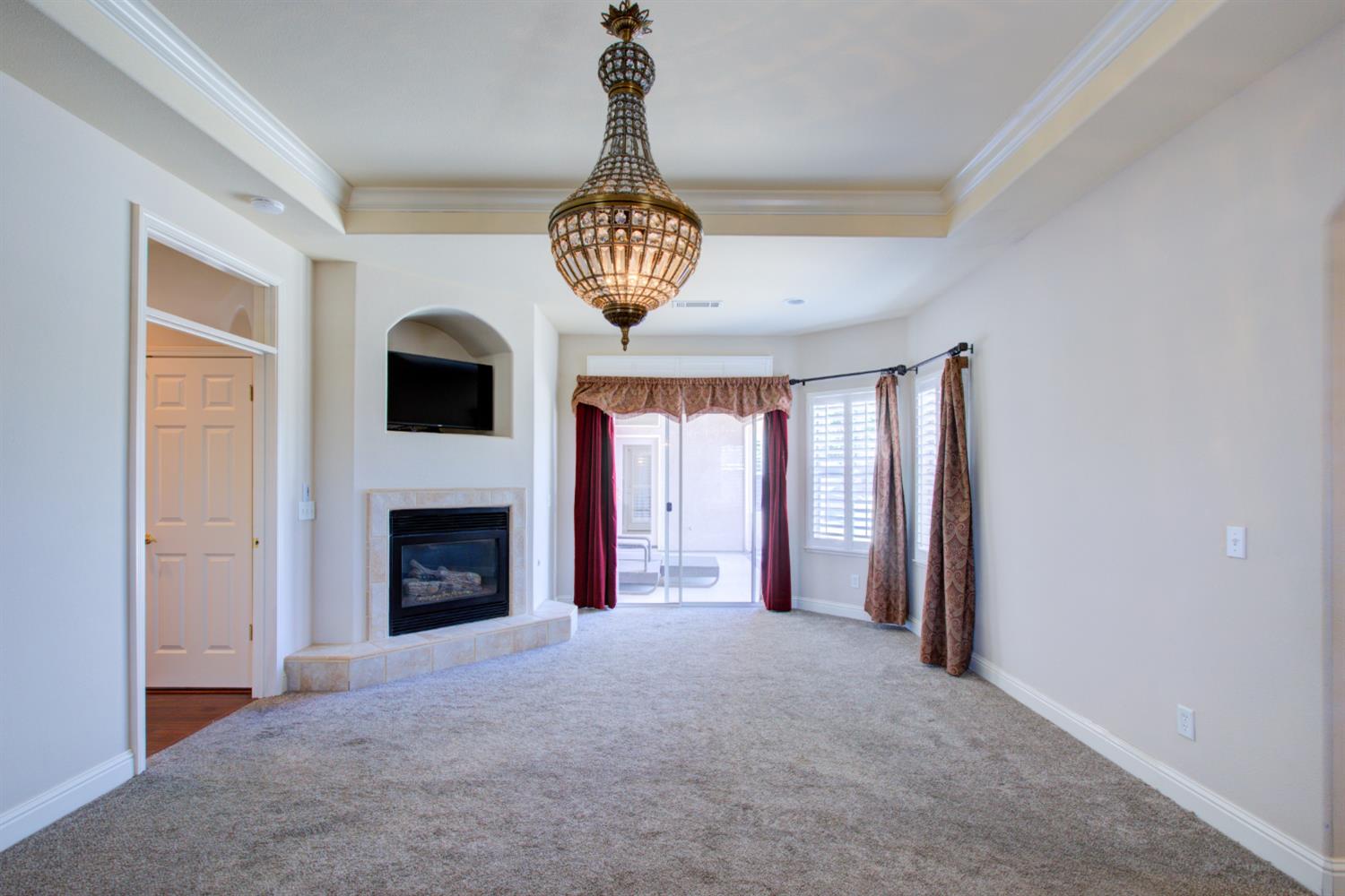 591 Bobolink Ct, Merced, CA 95340