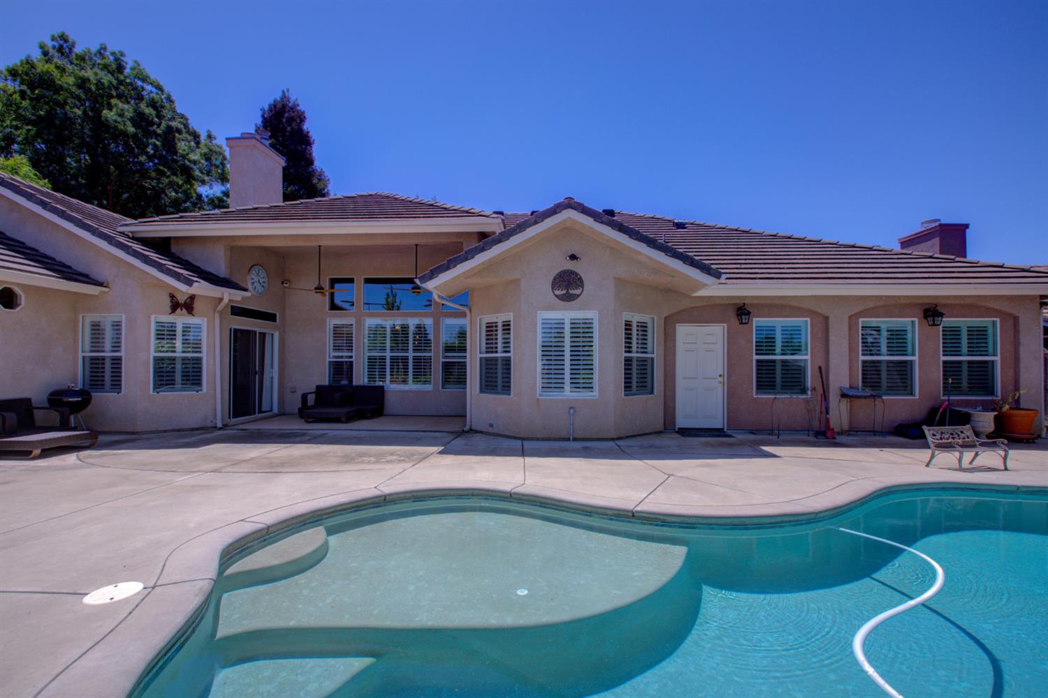 591 Bobolink Ct, Merced, CA 95340
