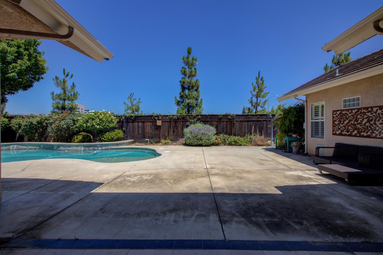 591 Bobolink Ct, Merced, CA 95340