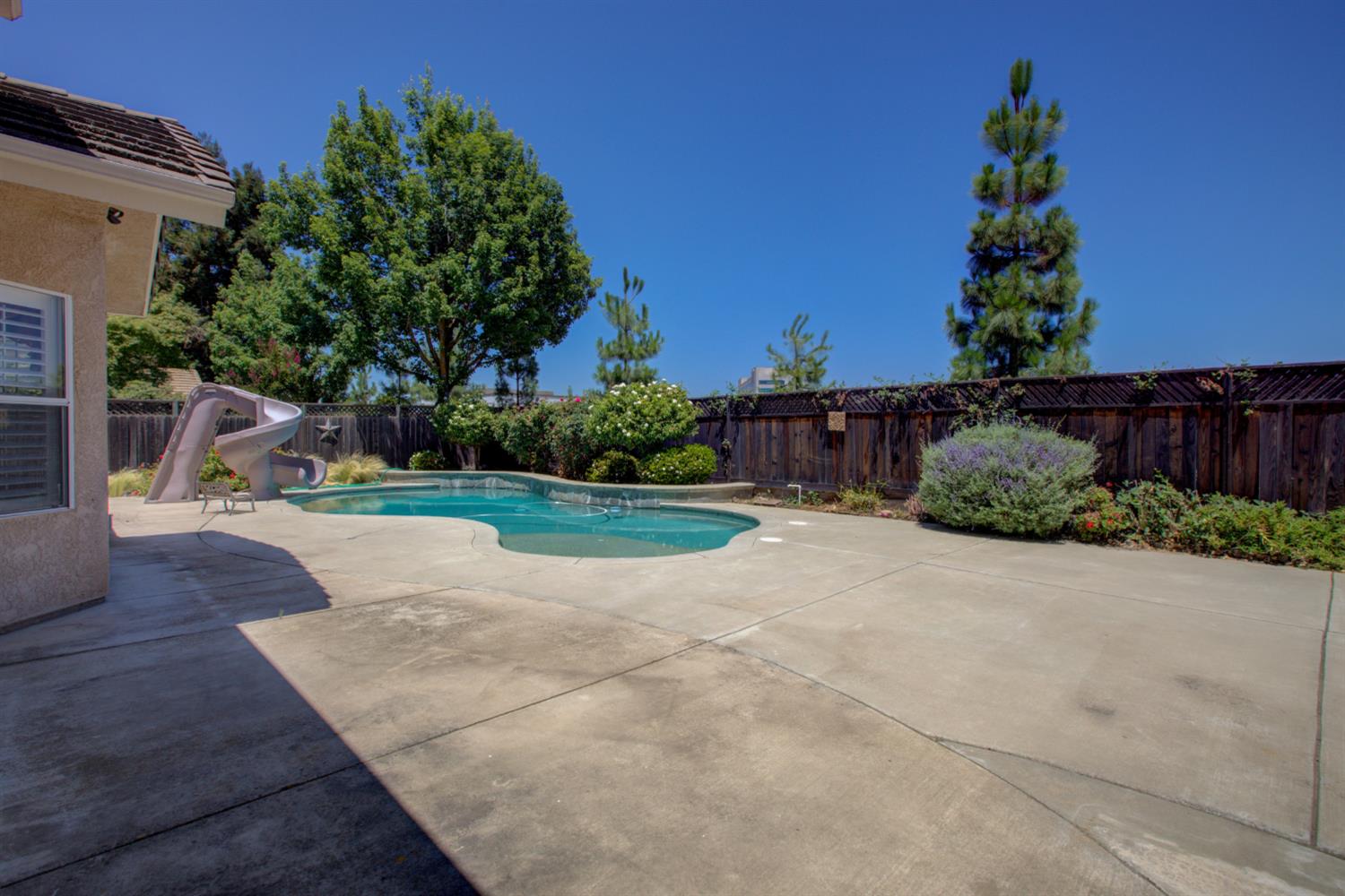 591 Bobolink Ct, Merced, CA 95340