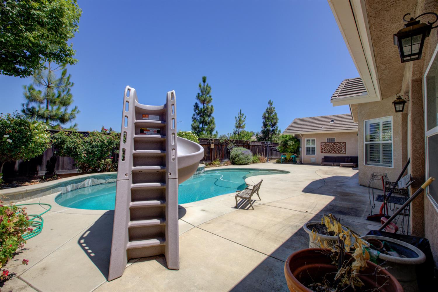 591 Bobolink Ct, Merced, CA 95340
