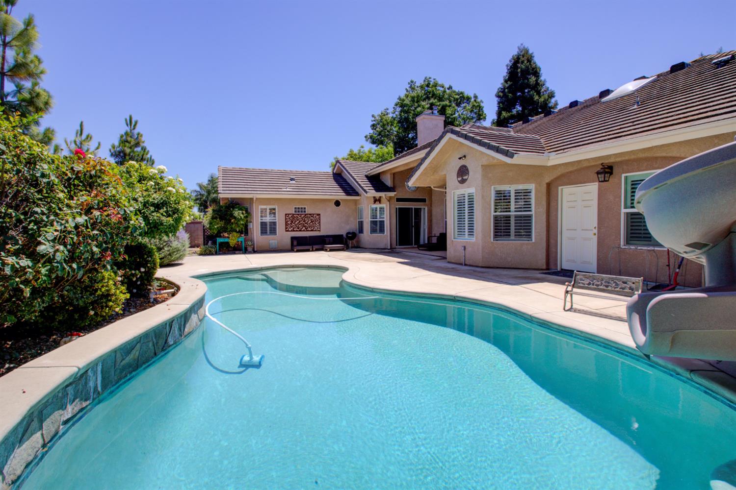 591 Bobolink Ct, Merced, CA 95340