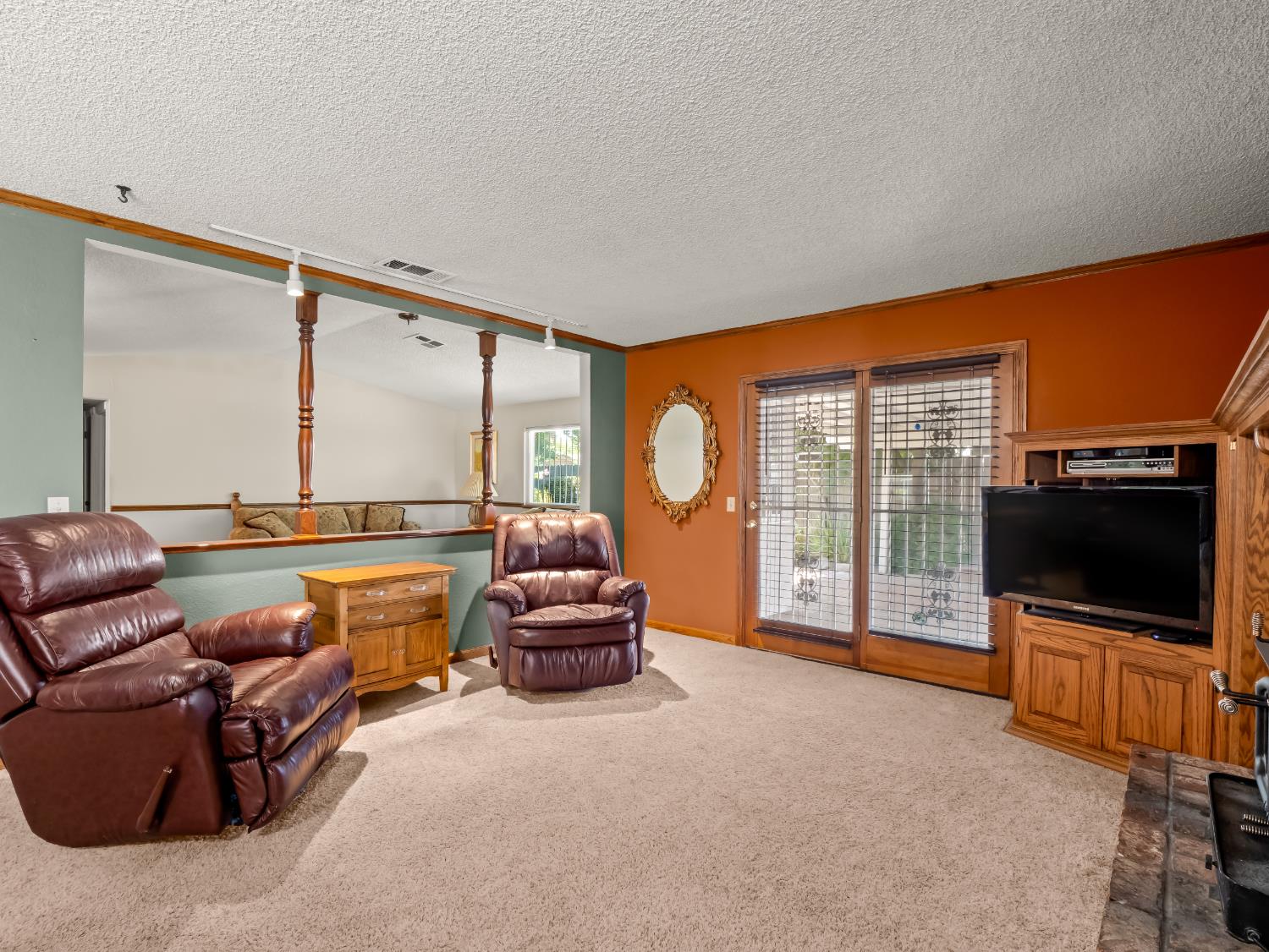 323 N Villa Ave, Fresno, CA 93727