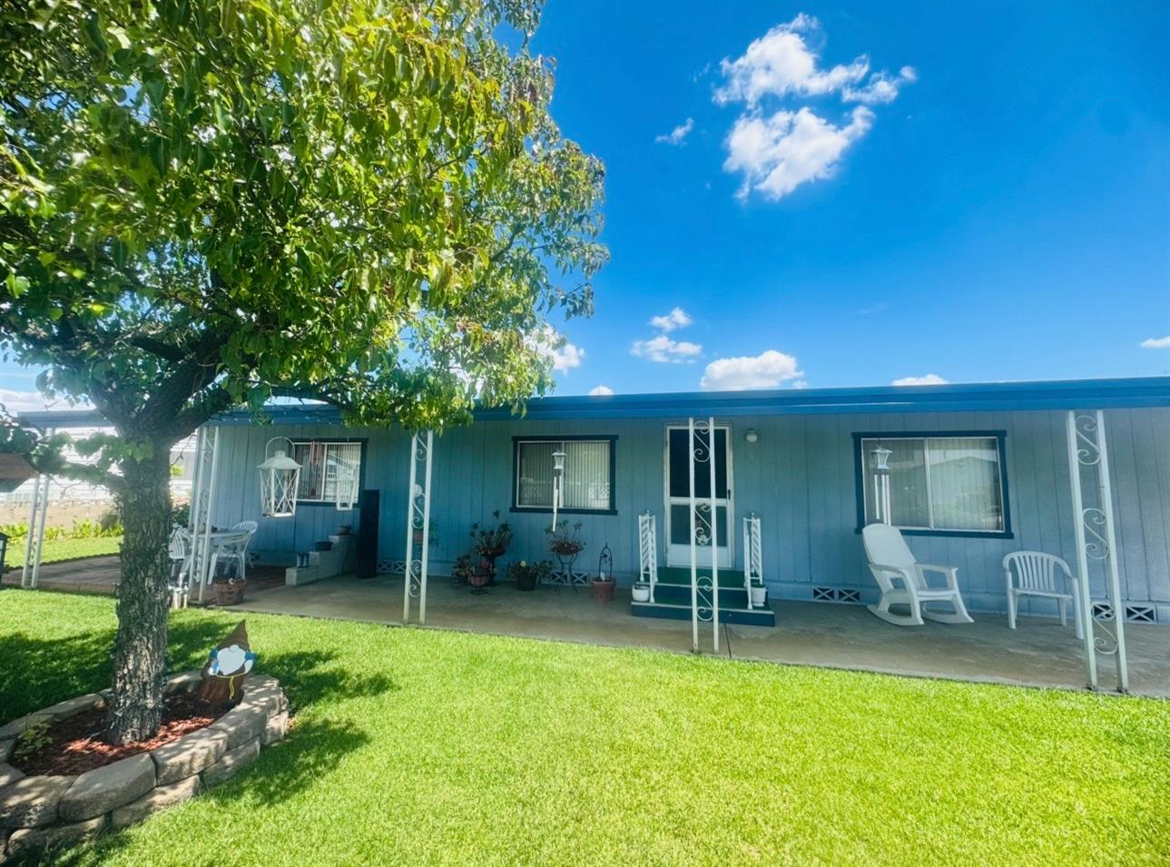 1701 Dinuba Ave #140, Selma, CA 93662