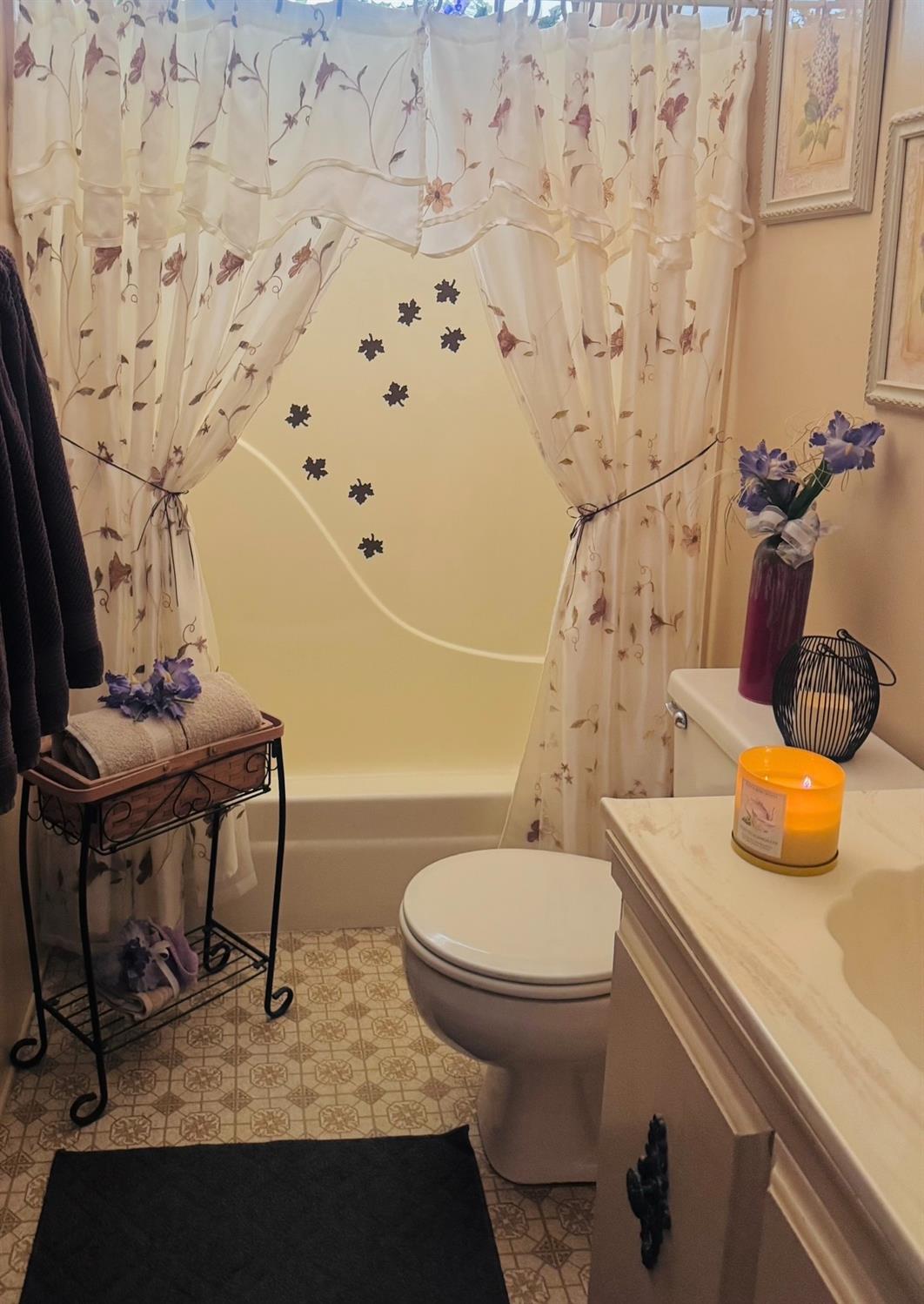 1701 Dinuba Ave #140, Selma, CA 93662