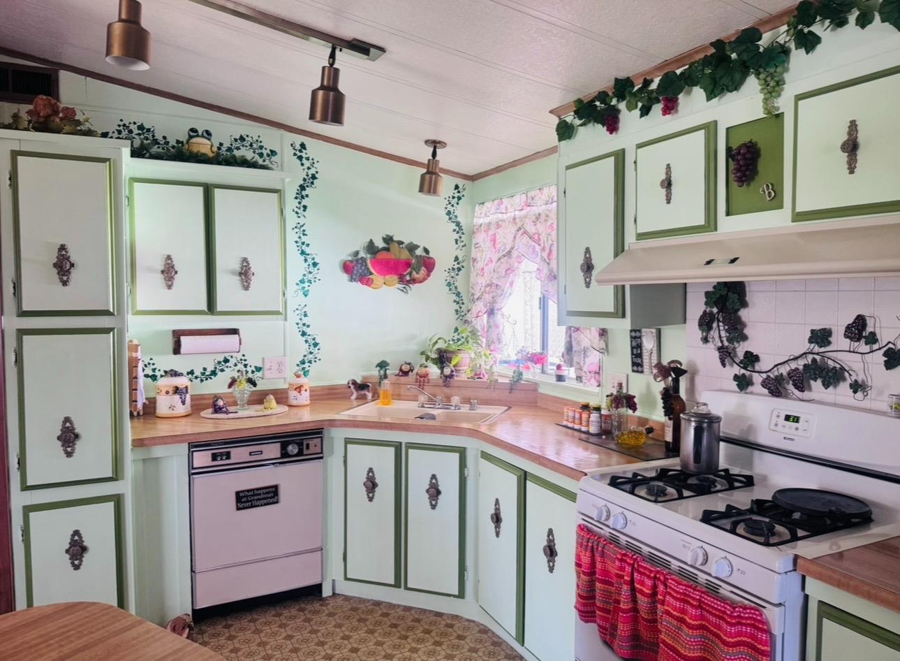 1701 Dinuba Ave #140, Selma, CA 93662