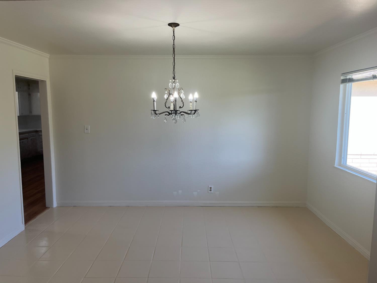 1126 E Paul Ave, Fresno, CA 93710