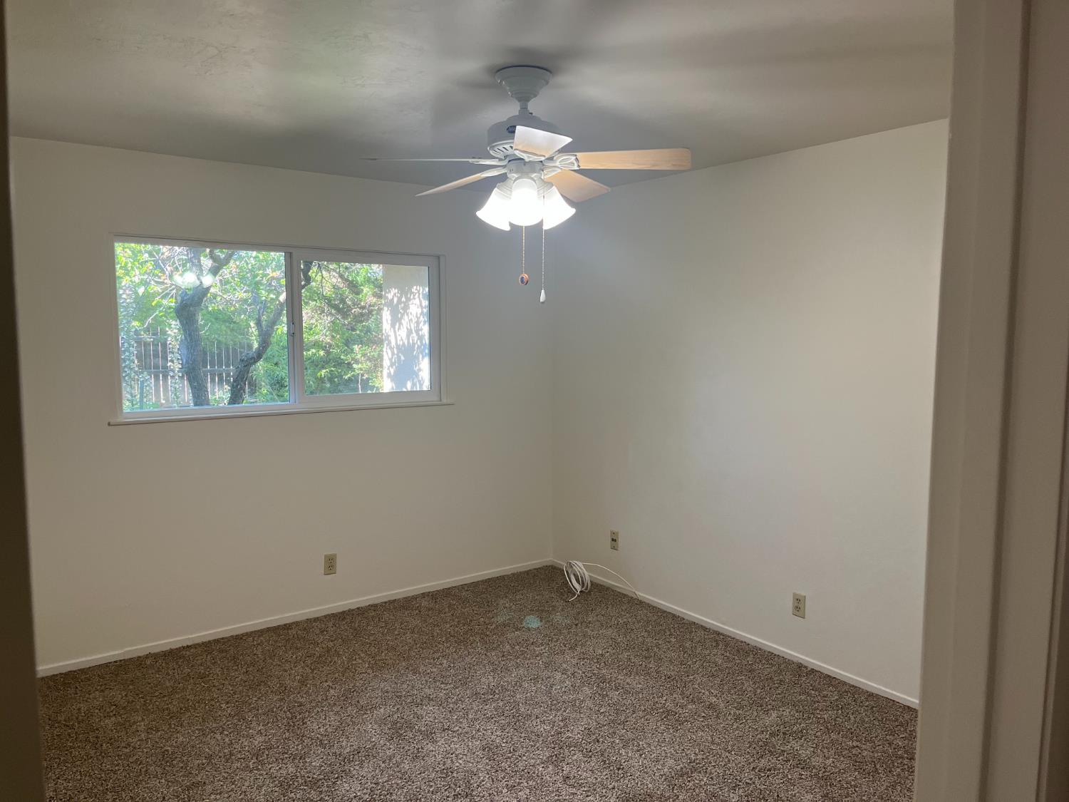 1126 E Paul Ave, Fresno, CA 93710