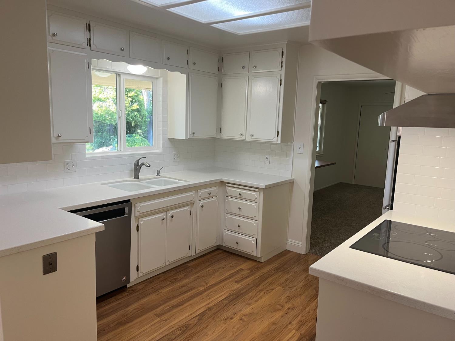 1126 E Paul Ave, Fresno, CA 93710