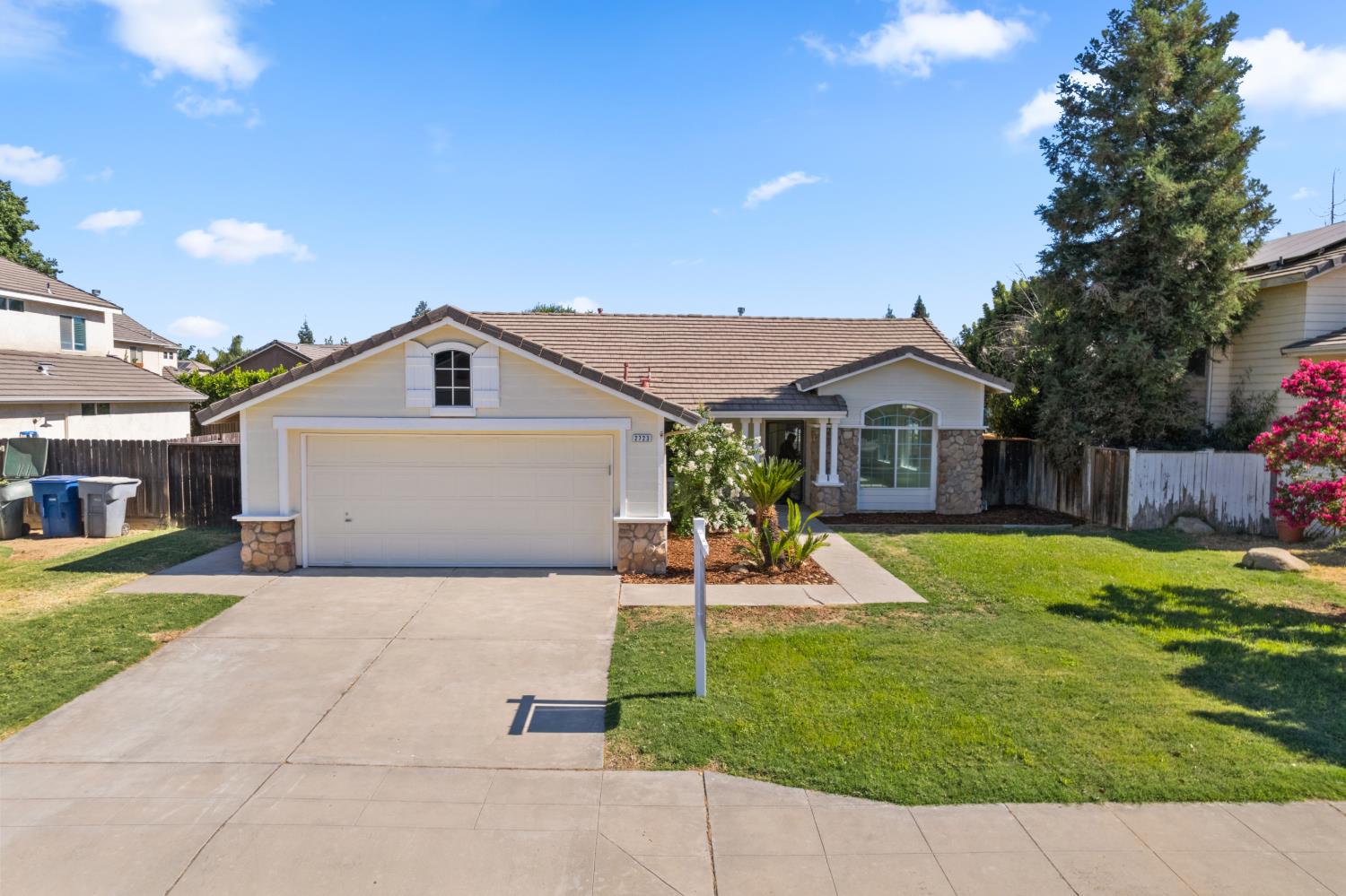 2723 Mitchell Ave, Clovis, CA 93611