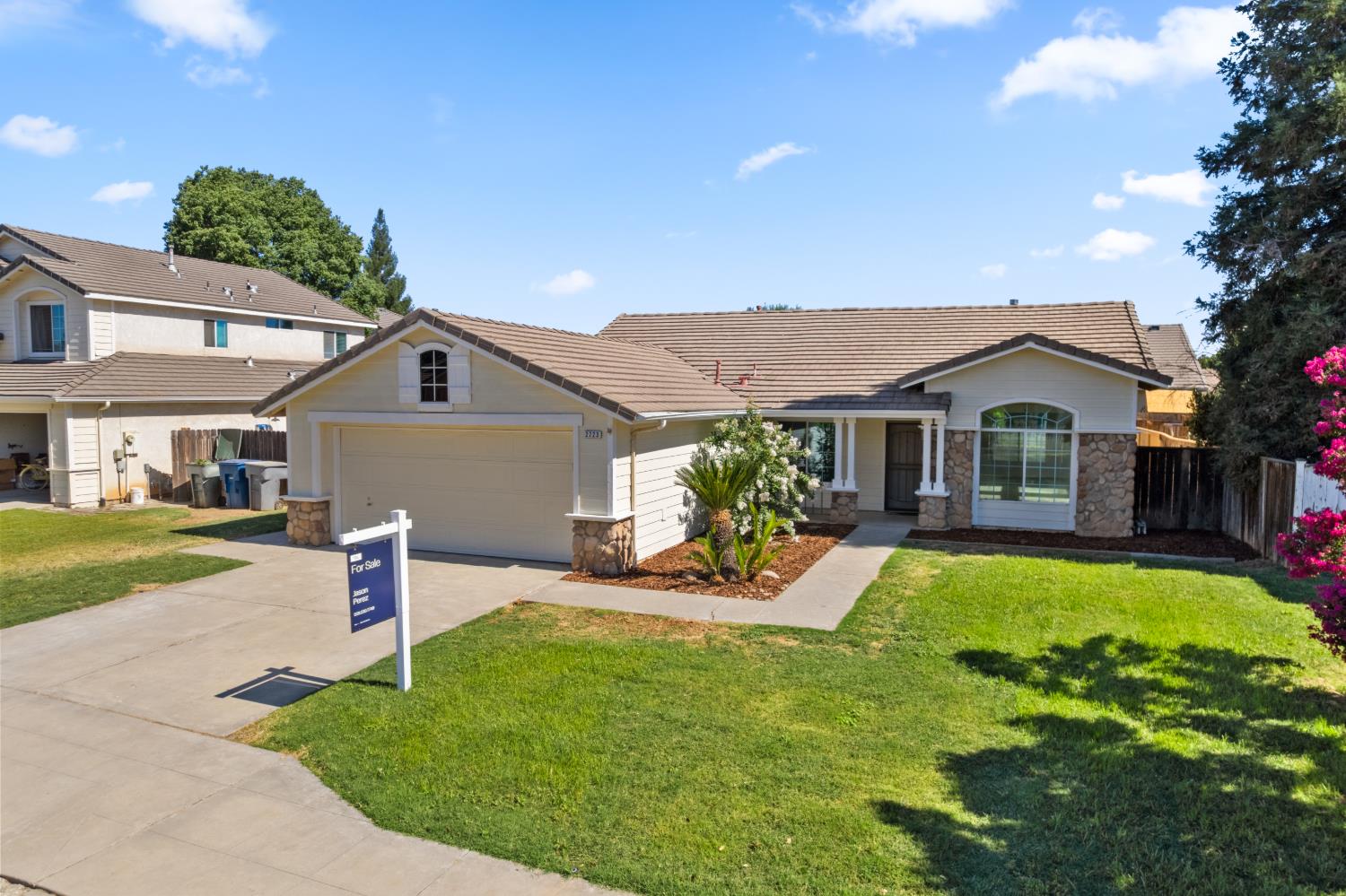 2723 Mitchell Ave, Clovis, CA 93611