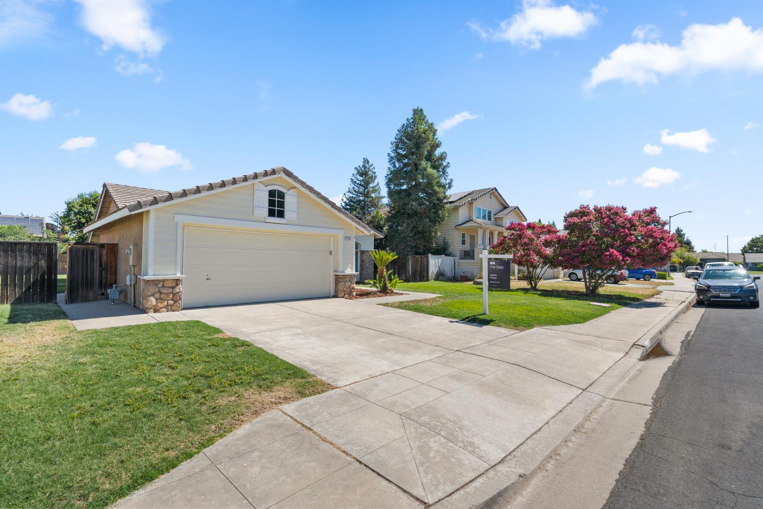 2723 Mitchell Ave, Clovis, CA 93611