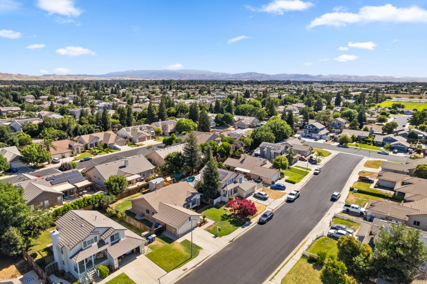 2723 Mitchell Ave, Clovis, CA 93611