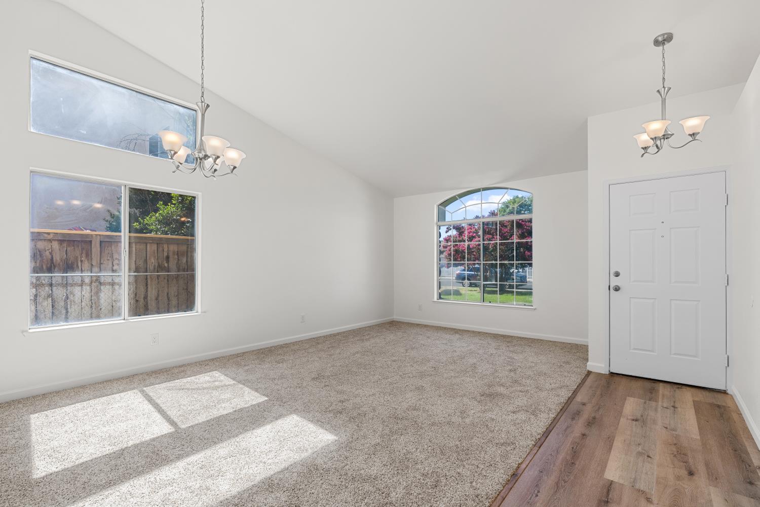 2723 Mitchell Ave, Clovis, CA 93611