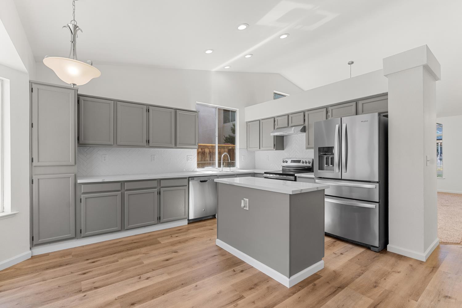 2723 Mitchell Ave, Clovis, CA 93611