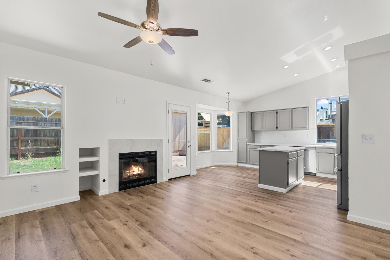 2723 Mitchell Ave, Clovis, CA 93611