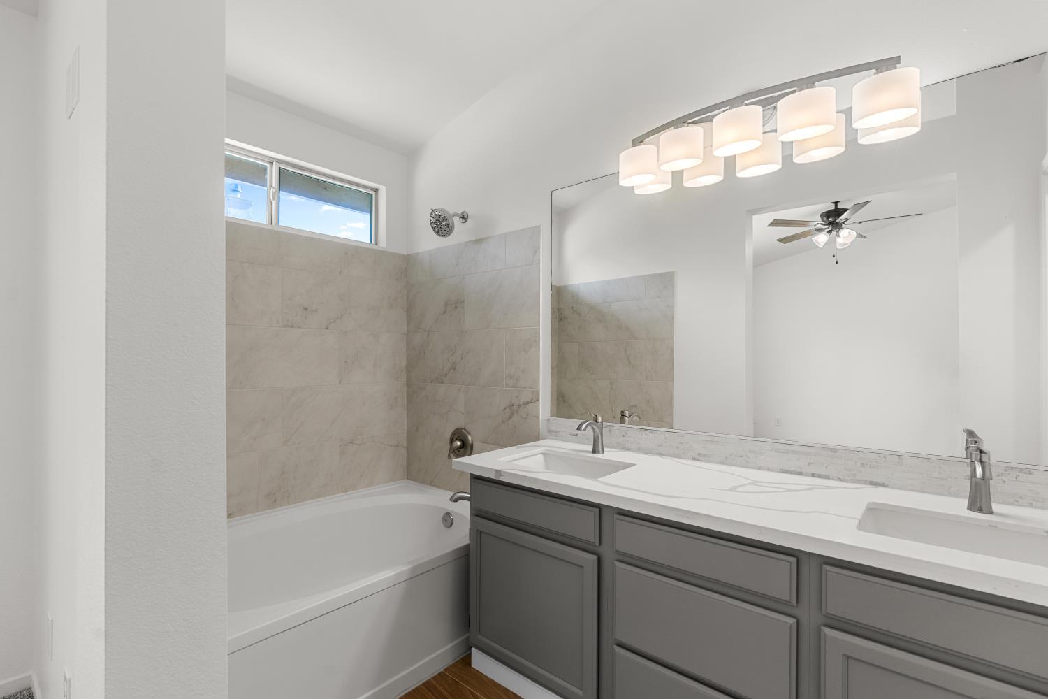 2723 Mitchell Ave, Clovis, CA 93611