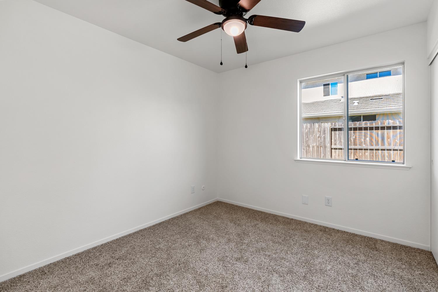 2723 Mitchell Ave, Clovis, CA 93611