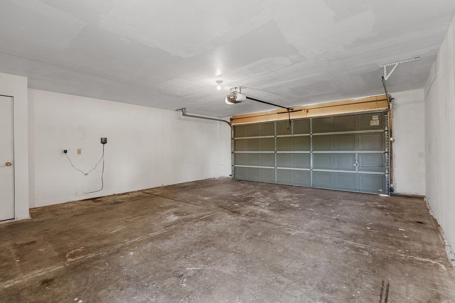 2723 Mitchell Ave, Clovis, CA 93611